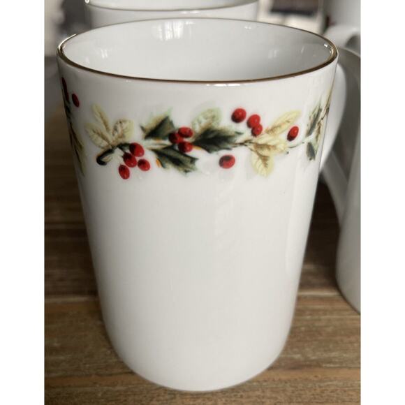 Gibson Designs Holiday Classics Mug 10306677 - Picture 3 of 4